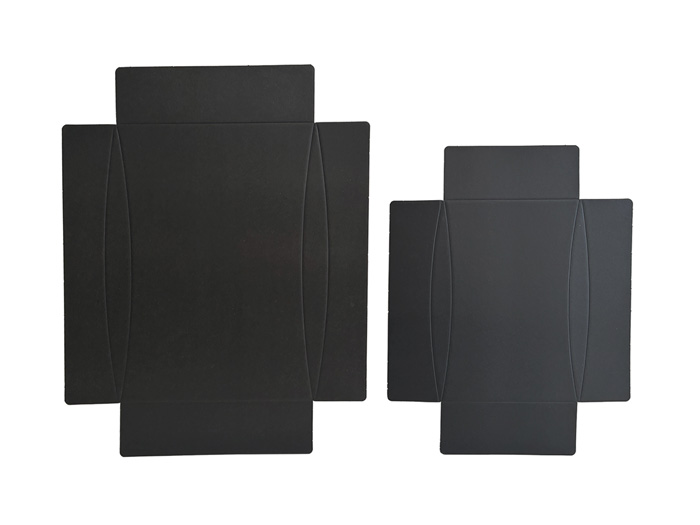 Vu de de dessus des couvercles de boîtes Nora